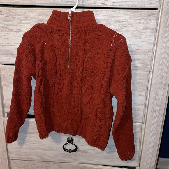 Zip up Sweater - Picture 2 of 2